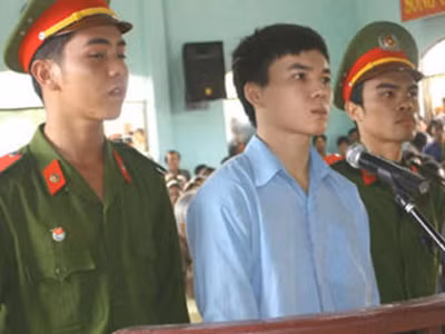 Bị từ chối quan hệ, bóp chết người tình là vợ sếp