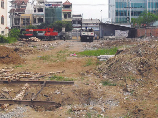 Quan chức thua cờ tiền tỷ:  Suy sụp khi hết cửa 'lách'