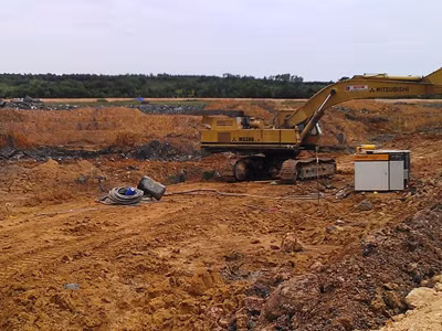 Nhà máy xi măng “tra tấn” dân