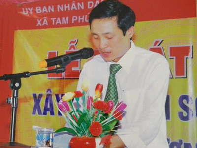 Phó chủ tịch bị kỷ luật vì sinh con thứ 3