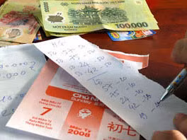 Bi hài chuyện công sở ‘luận đề, bàn lô’