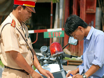 Chỉ tiêu thu 500 tỷ đồng tiền phạt vi phạm giao thông