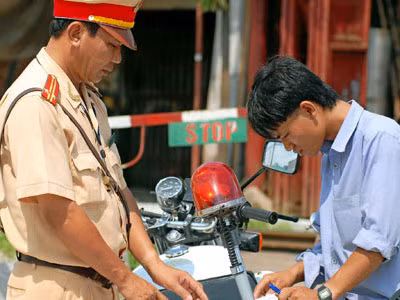 Chỉ tiêu thu 500 tỷ đồng tiền phạt vi phạm giao thông