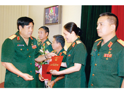 Nữ tướng thời bình