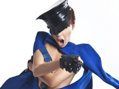 Siêu mẫu Minh Tú khoe đường cong gợi cảm