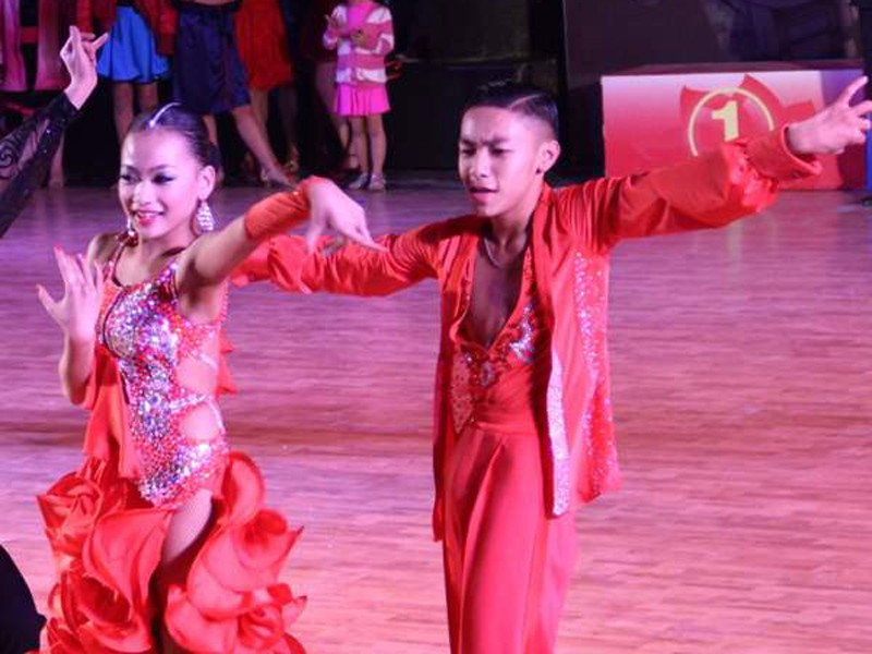 Vũ công bốn tuổi đoạt giải 'đặc biệt' khiêu vũ thể thao