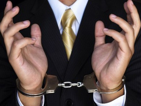 Đã có một danh sách khá dài các tỷ phú và cựu tỷ phú gặp rắc rối với luật pháp