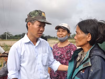 Vào rốn lũ Nghĩa Hành
