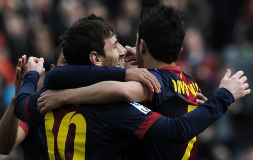 Barca 'làm gỏi' láng giềng của Real