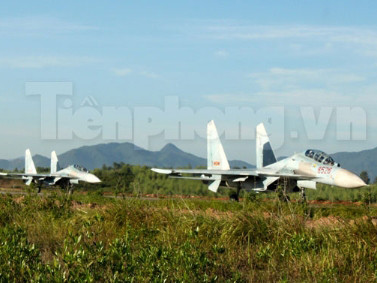 Clip Su-27 VN tác chiến diệt địch trên Biển Đông