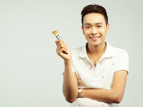 Đỗ Nguyên - Người múa son lên môi mọng đỏ