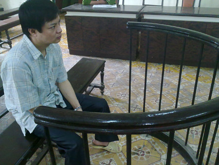 Siêu lừa đổi đống giấy lộn lấy cả chục tỷ đồng