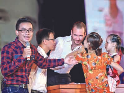 Nick Vujicic: 'Bạn chân thật, bạn tự do'