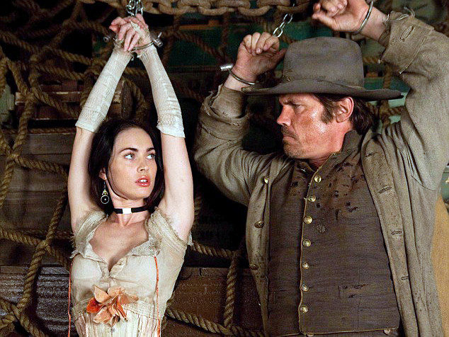 Megan Fox là “gái điếm”