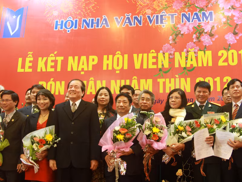 Hội nhà văn kết nạp 41 hội viên mới
