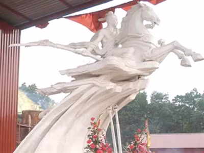 Phá mẫu tượng Thánh Dóng: 'Đã có ứng xử không văn hóa'