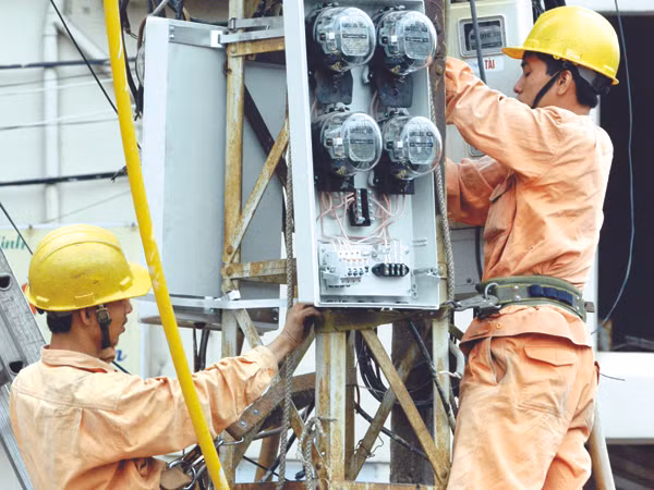 Chưa phải lúc tăng giá điện