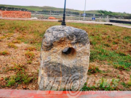 Phát hiện ‘súng’ khổng lồ, nặng cả tấn ở thành nhà Hồ?