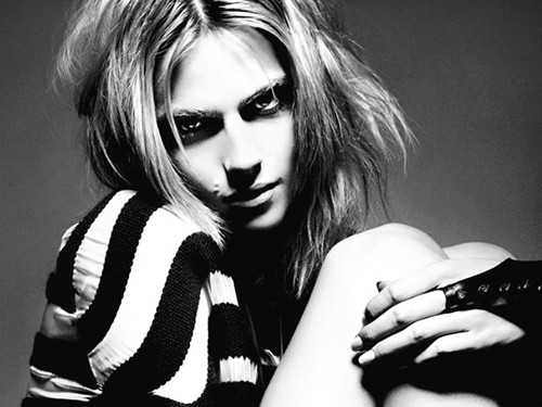 Siêu mẫu 9X Andrej Pejic 'ma lực' giới tính thứ 3