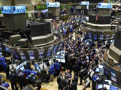 Phố Wall tuột dốc không phanh