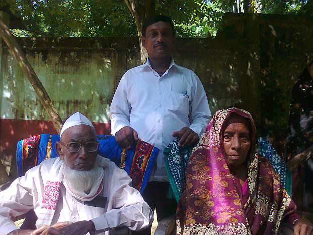 Ông già 120 tuổi lấy vợ lần hai, có 122 con, cháu, chắt