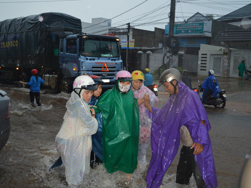 Việc làm nhỏ, ý nghĩa lớn của nhóm nữ sinh