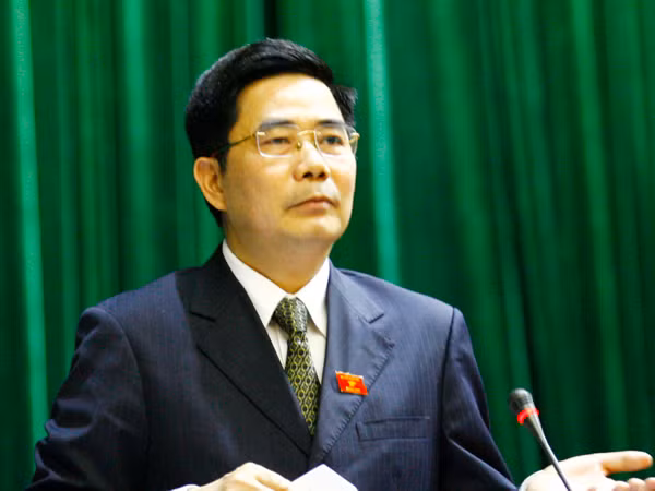 Cắm mốc đất lúa đến từng xã