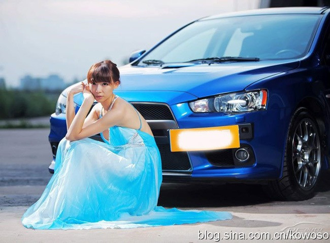 Thướt tha với người đẹp và xế hộp