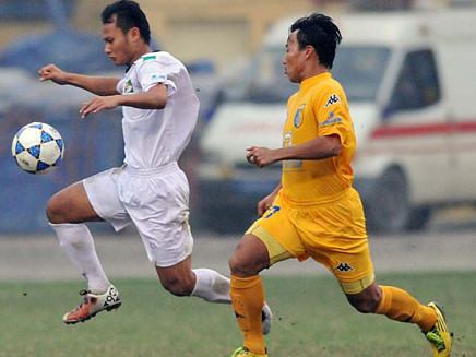 SLNA hòa nhạt với Hà Nội T&T