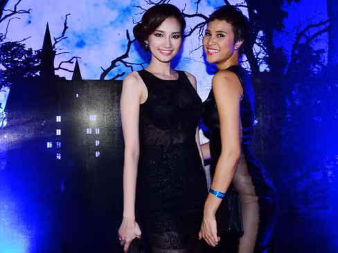 Trúc Diễm, Phương Mai mặc xuyên thấu dự tiệc Halloween