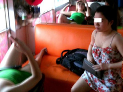 Phố ‘gội đầu sung sướng’ giữa Sài Thành