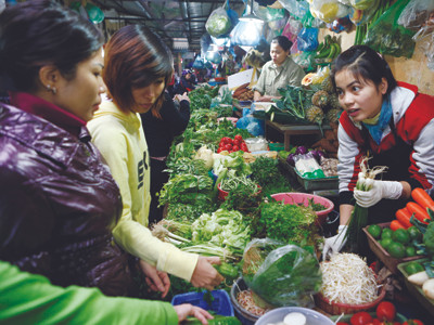 Rau “bẩn”, sẽ kỷ luật cán bộ