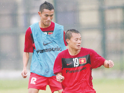 Xoay tua đội hình chính