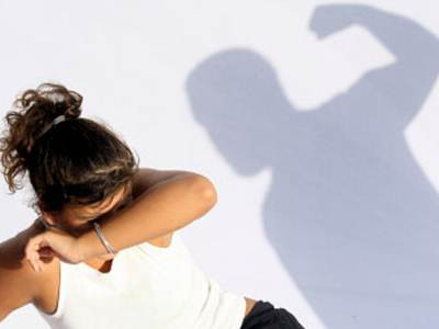 Chán nản vì chồng vừa gia trưởng lại vũ phu