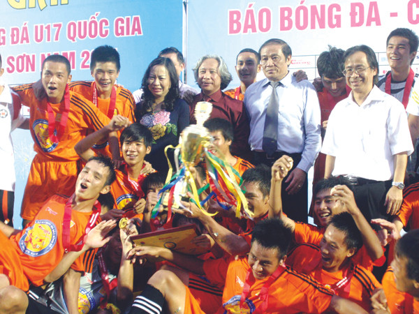 SHB Đà Nẵng vô địch