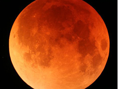 Nguyệt thực toàn phần màu đỏ