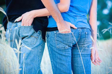 Dịch vụ "môi giới" của teen gây hot trên mạng