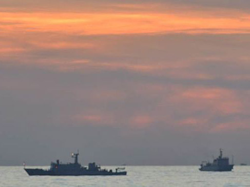 Tàu Trung Quốc ở gần đảo Kalayaan