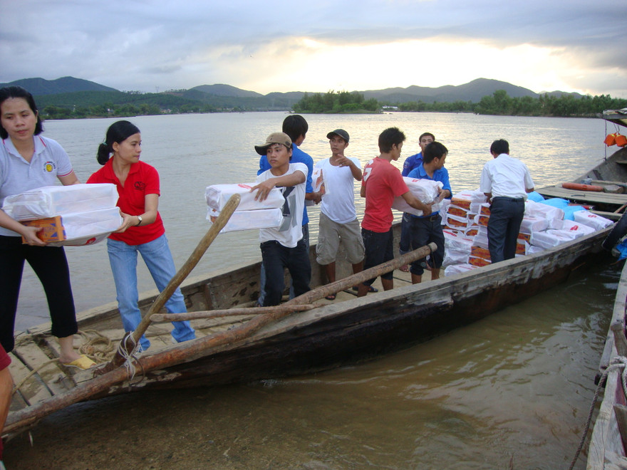 Đến với vùng rốn lũ