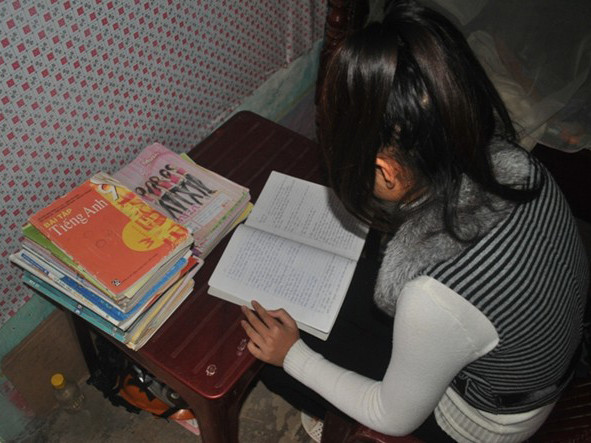 Chuỗi ngày thống khổ của nữ sinh bị 6 trai làng cưỡng hiếp