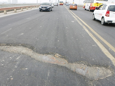 Sự cố mặt cầu Thăng Long là nan giải