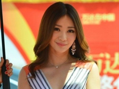 ‘Siêu vòng một’ Liễu Nham: Kín đáo vẫn kiếm bộn tiền