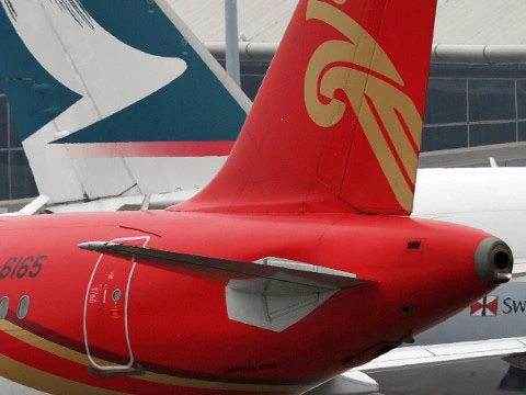 Máy bay của hãng hàng không Thâm Quyến tại Sân bay Quốc tế Hong Kong