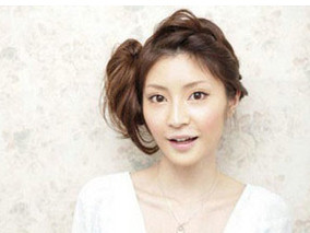 Kiểu tóc lệch cực dễ thương