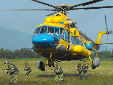 Cận cảnh Trung đoàn Không quân trực thăng đầu tiên Việt Nam