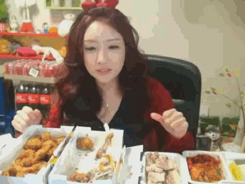 Trào lưu ‘khiêu dâm bằng đồ ăn’ lạ lùng ở Hàn Quốc