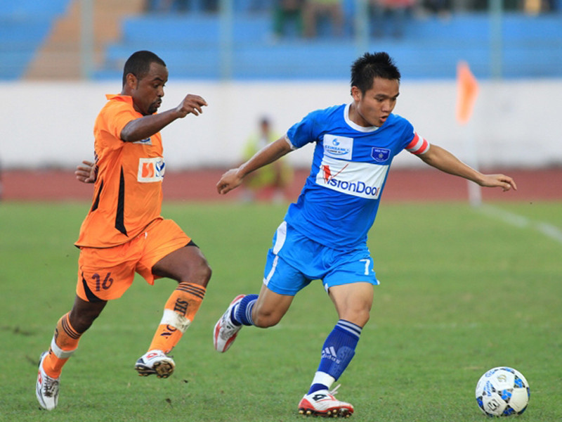 Thanh Trung (áo xanh) đã thắng cuộc trong vụ tranh chấp pháp lý với bầu Kiên. Ảnh: Bảo Nghi