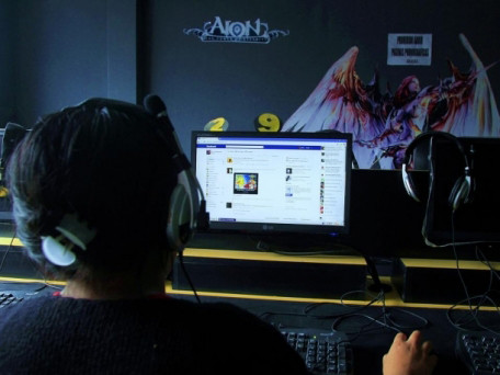 Bạn bè Facebook: Hời hợt, chóng tàn!