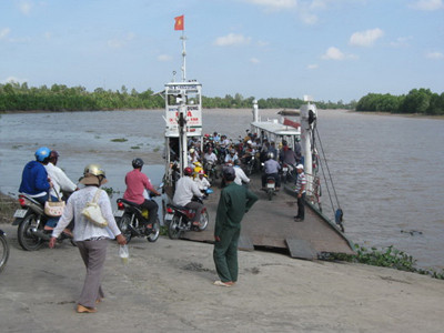 Khốn đốn vì xây chợ, mở phà
