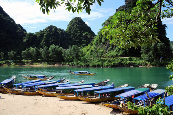 Khám phá vẻ đẹp sông Chày